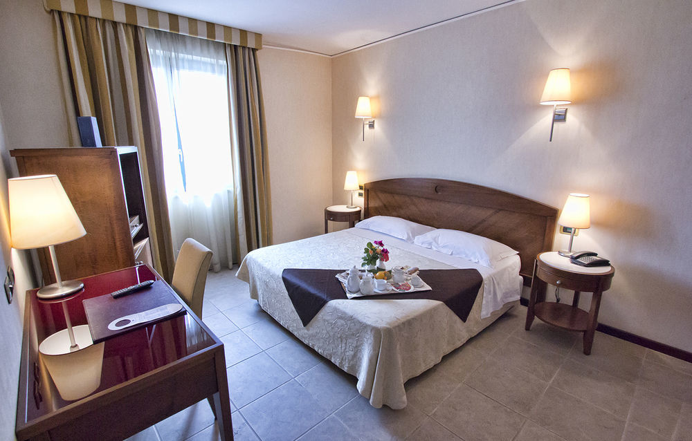 Grand Hotel Paestum Bagian luar foto