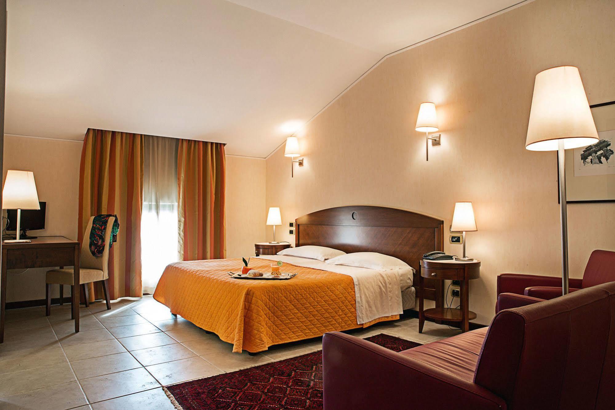 Grand Hotel Paestum Bagian luar foto